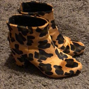 Leopard print ankle boots
